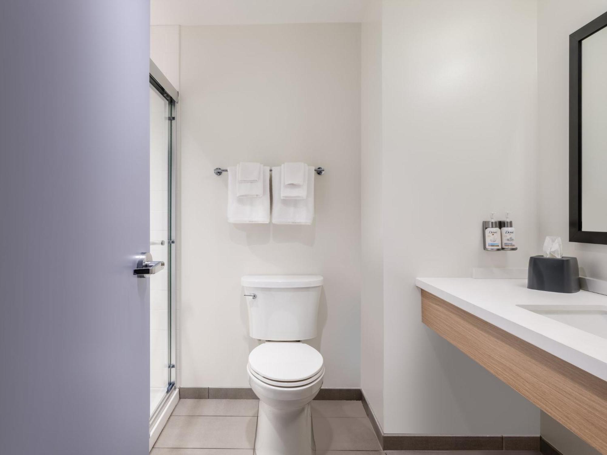 Garner Hotel By Ihg Phoenix - Съпрайз Екстериор снимка