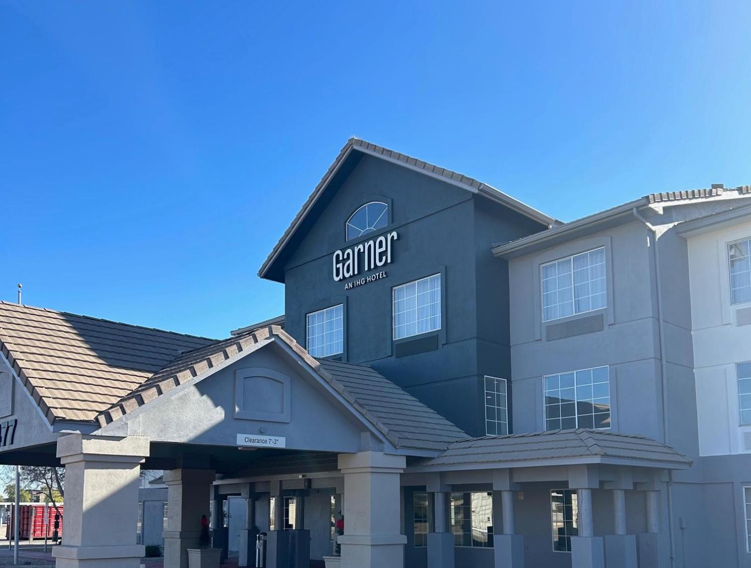 Garner Hotel By Ihg Phoenix - Съпрайз Екстериор снимка