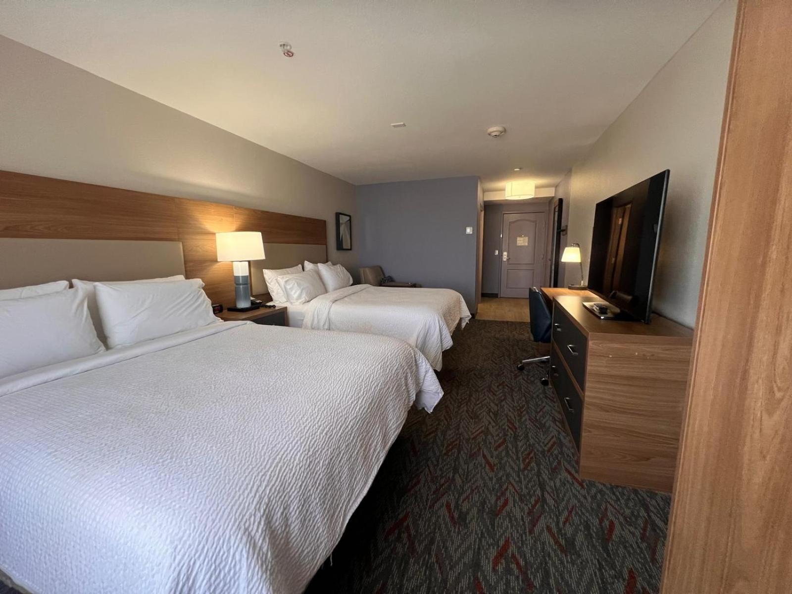 Garner Hotel By Ihg Phoenix - Съпрайз Екстериор снимка