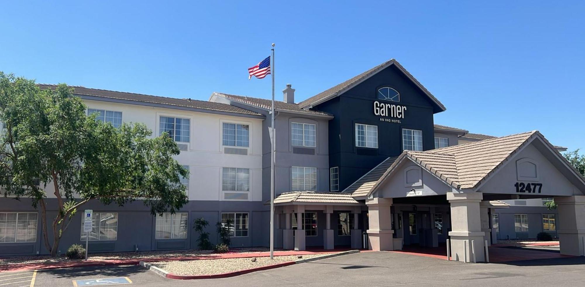 Garner Hotel By Ihg Phoenix - Съпрайз Екстериор снимка