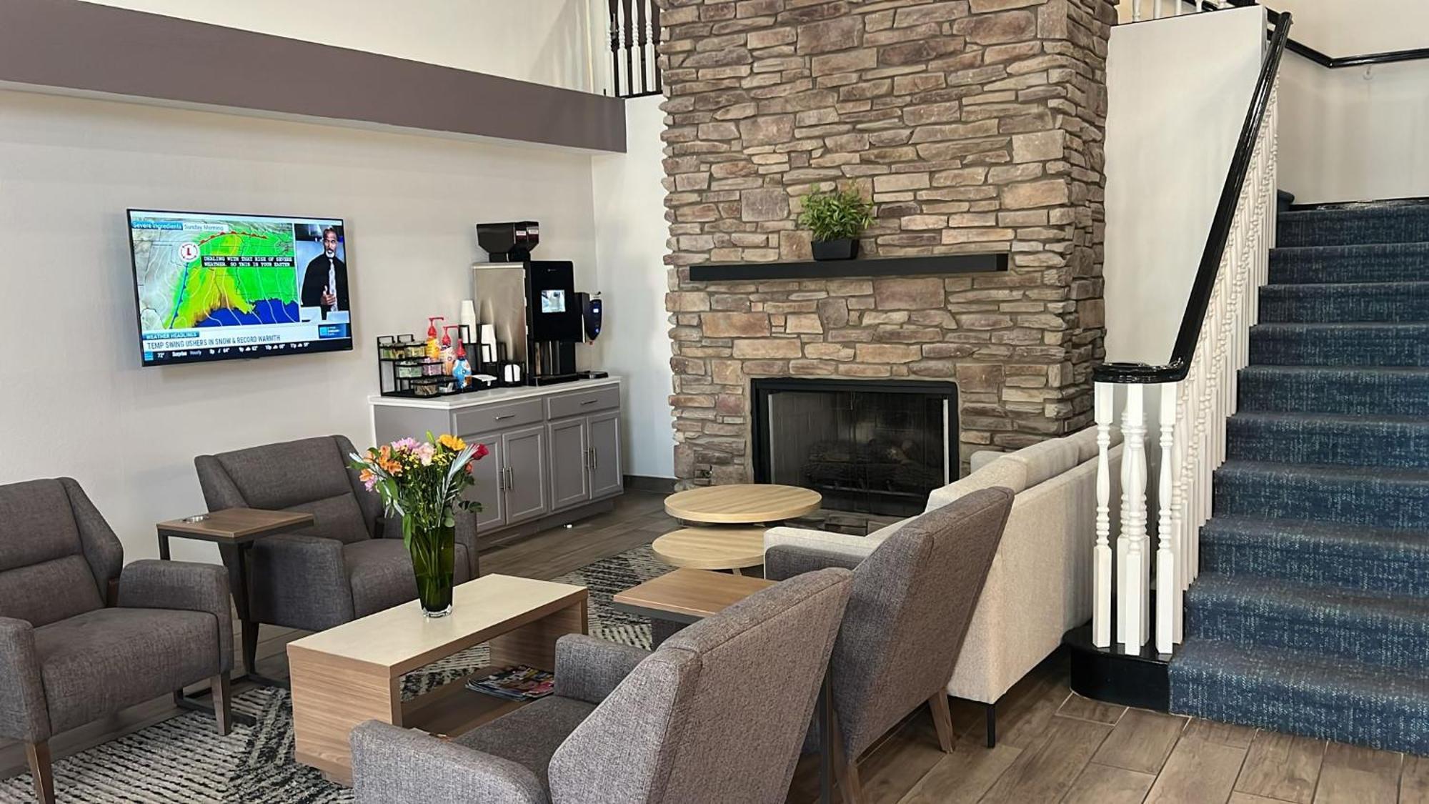 Garner Hotel By Ihg Phoenix - Съпрайз Екстериор снимка