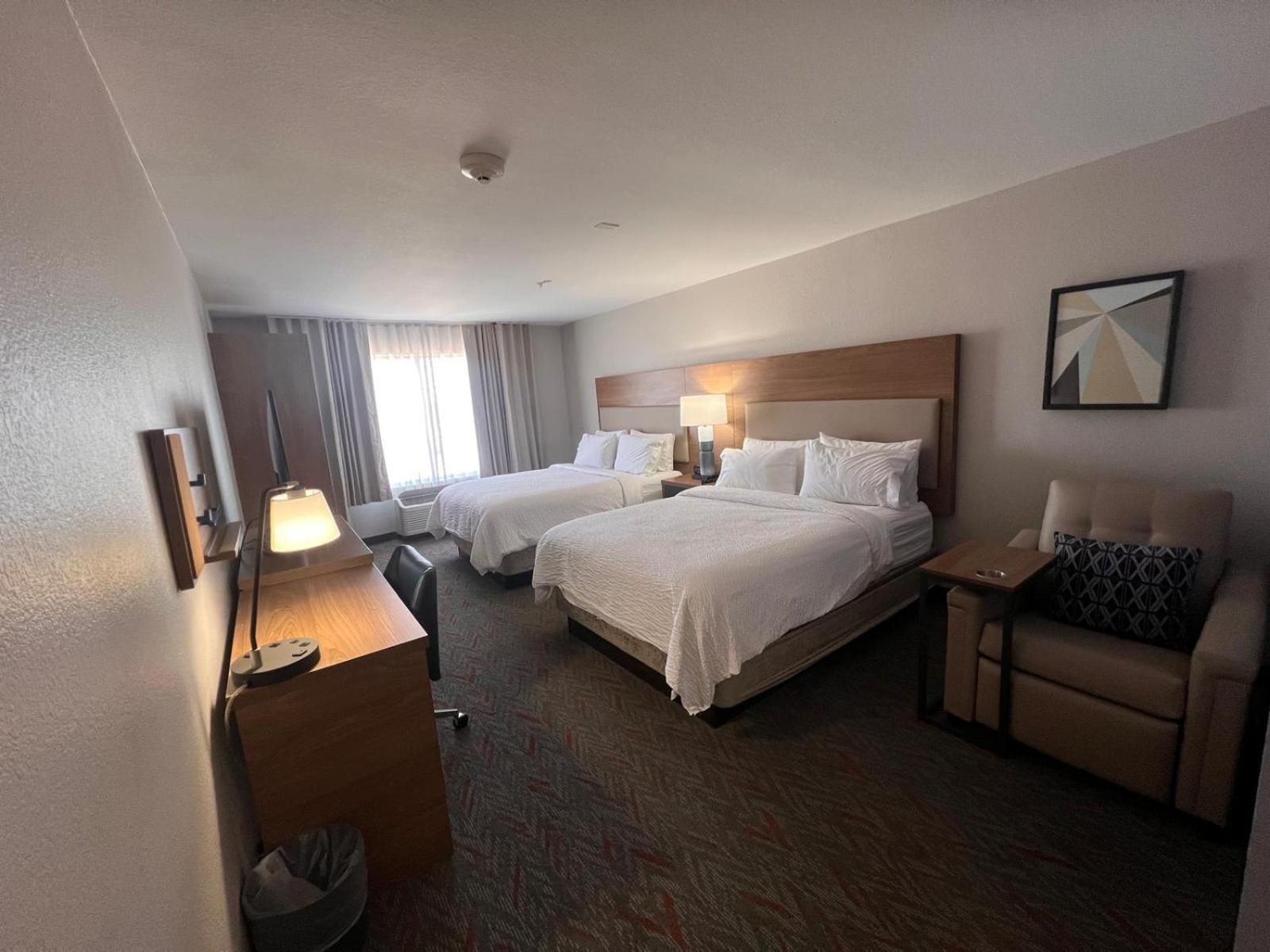 Garner Hotel By Ihg Phoenix - Съпрайз Екстериор снимка